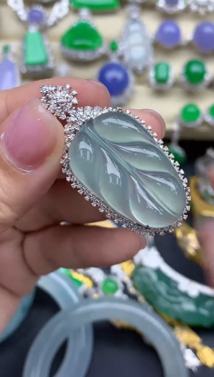 【闪购商品】翡翠颈饰18K金镶嵌850-中国好珍宝