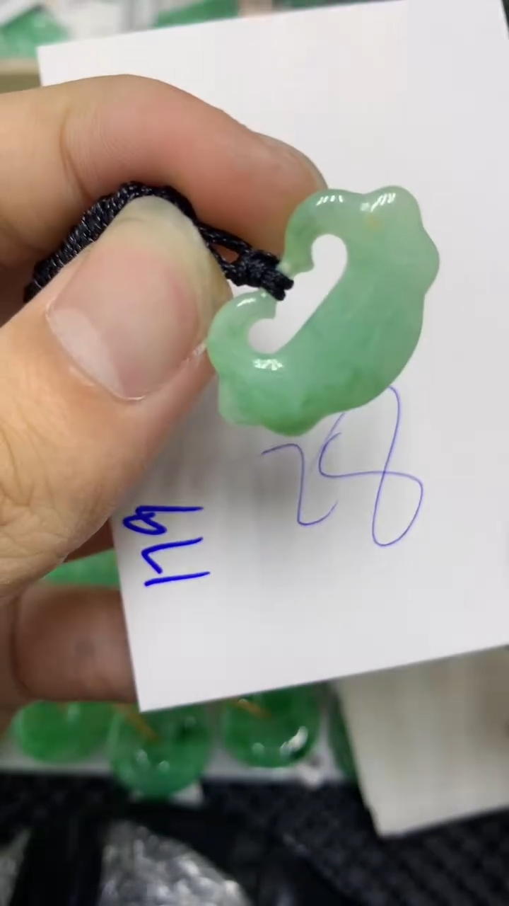 颈饰未镶嵌翡翠翡翠111111111111111