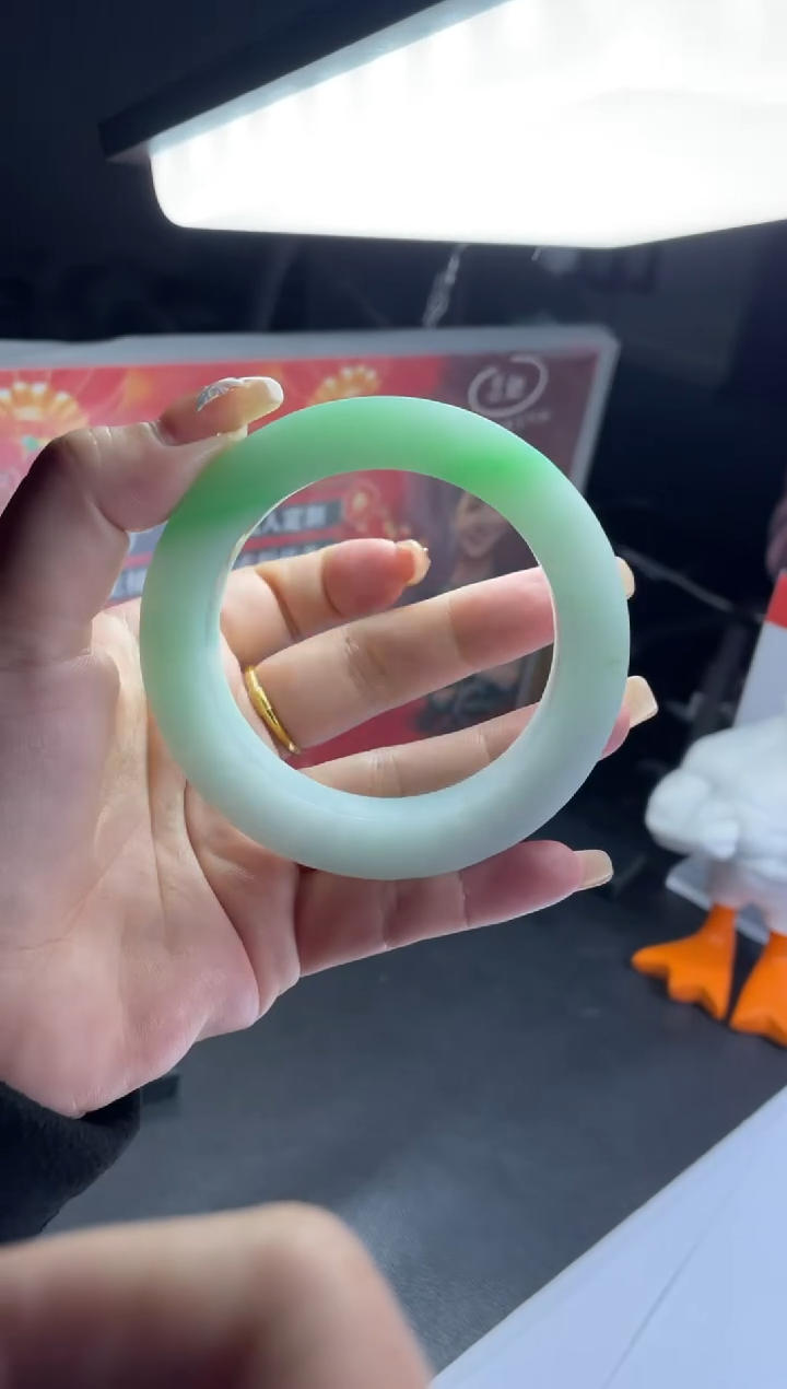 【闪购商品】定制翡翠手镯未镶嵌DDH85400