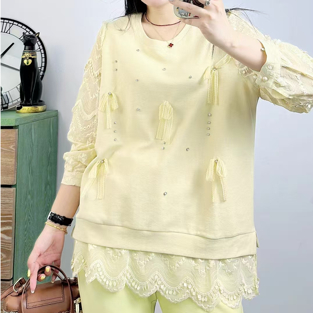 时尚休闲重工拼接刺绣款卫衣