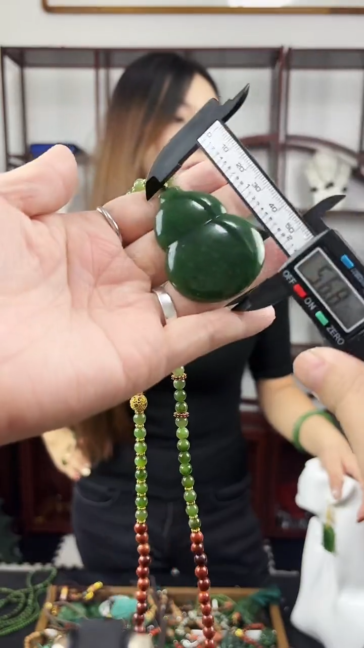 颈饰未镶嵌和田玉葫芦