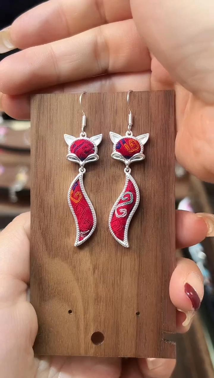 【闪购商品】织绣民族非遗老绣饰品240