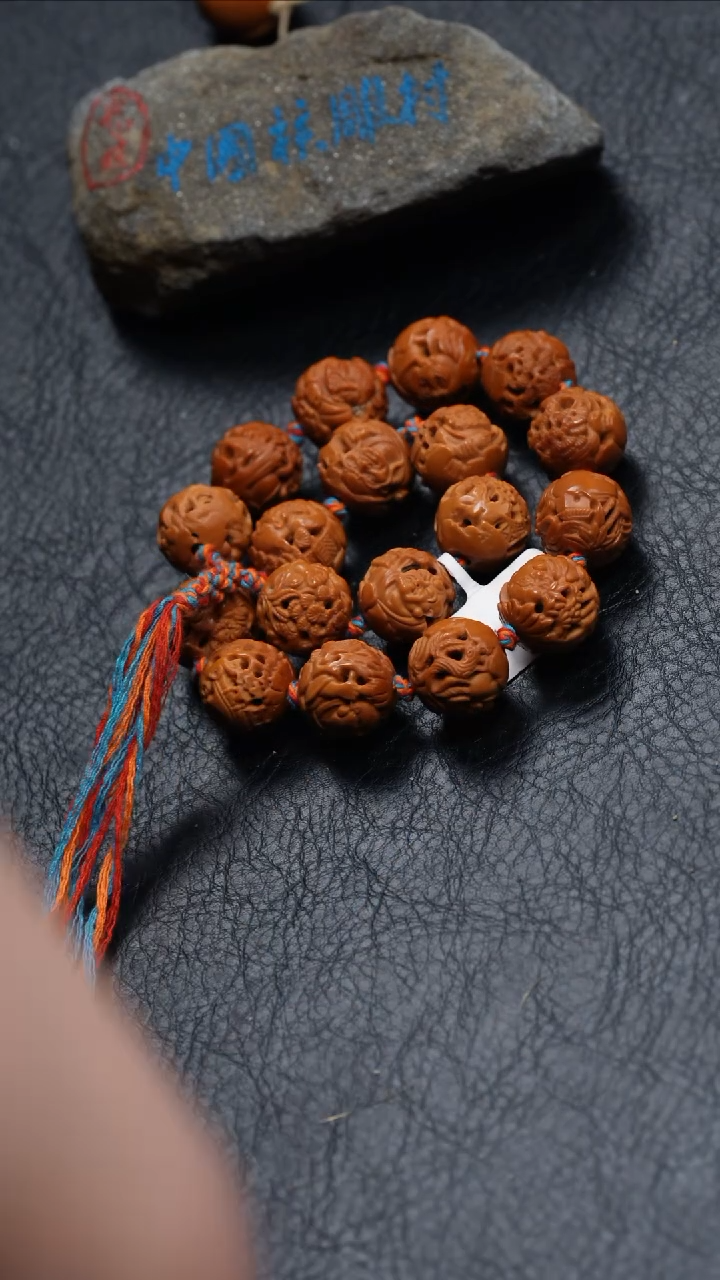 【闪购商品】橄榄核吊坠橄榄核