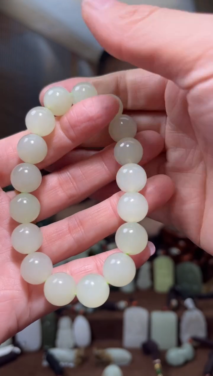 颈饰未镶嵌和田玉·