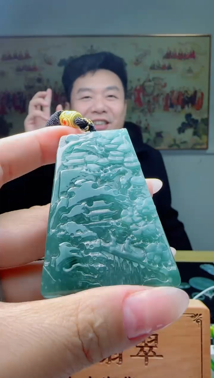 【闪购商品】翡翠颈饰未镶嵌1111111111111111