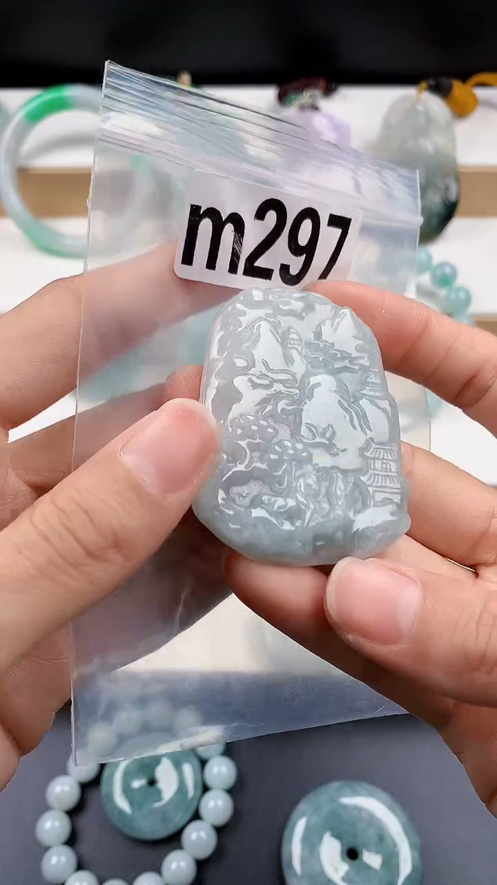 颈饰未镶嵌翡翠天然翡翠吊坠挂件