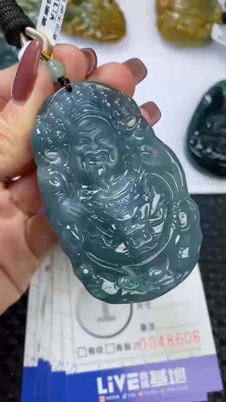 【闪购商品】翡翠颈饰未镶嵌11111111111111111