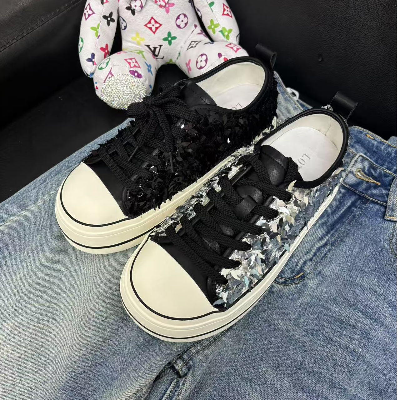 2025春季新款经典亮片女鞋时尚百搭轻便舒适网面低帮休闲板鞋85