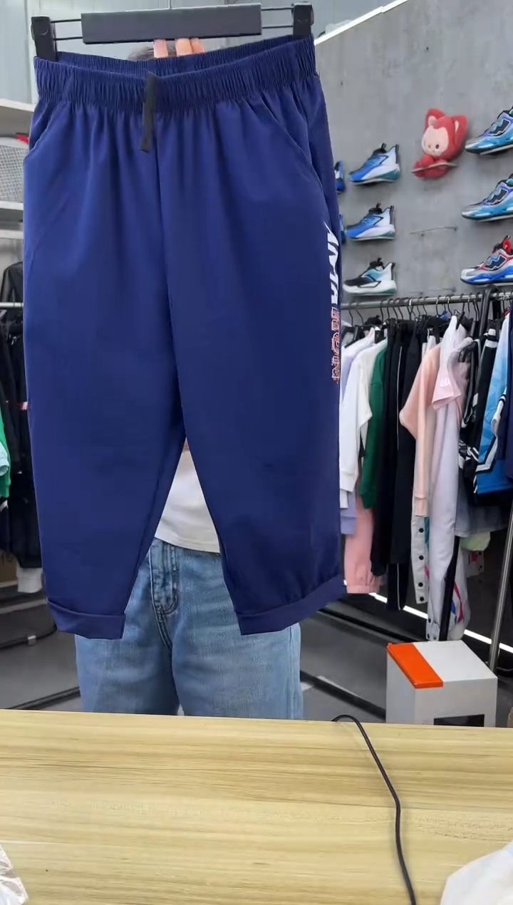 安踏儿童衣服尺码 ：160