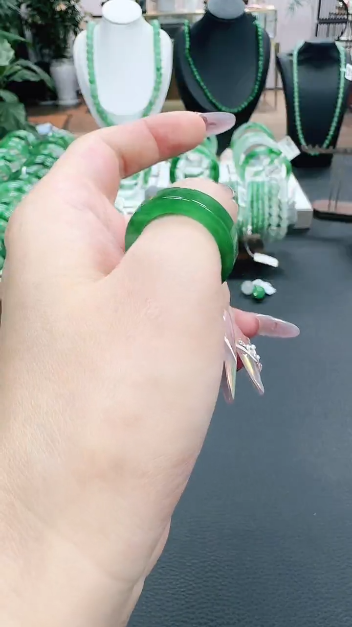 未镶嵌1石英质玉（非洲翠）/0694