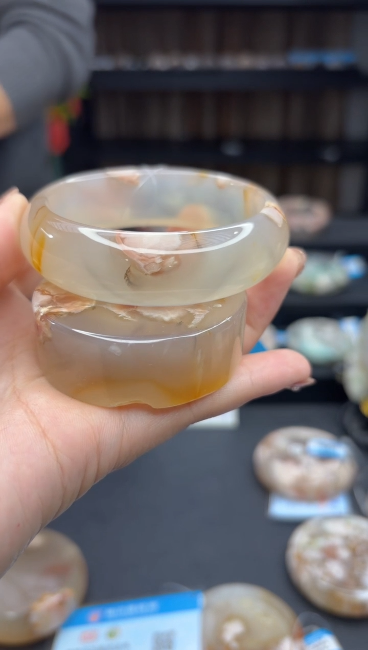 【闪购商品】石英质玉手镯未镶嵌171（57圈赠送镯心）
