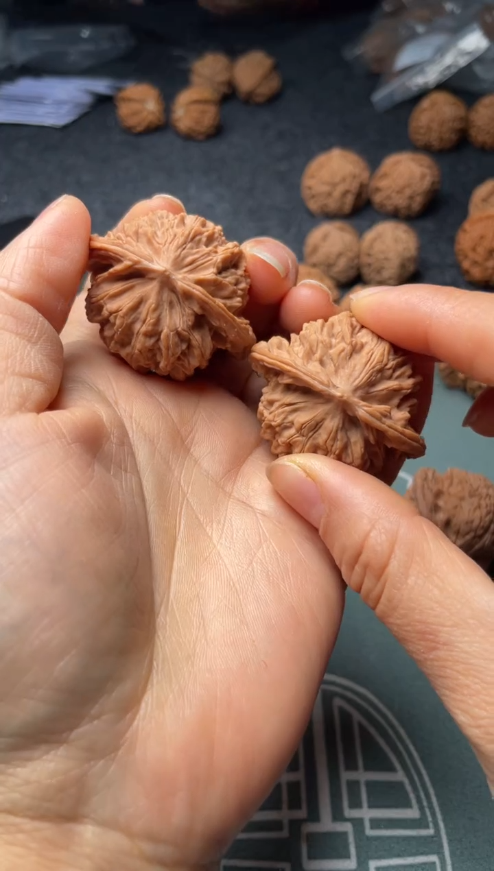 把件文玩核桃w216  盘龙纹 43尺