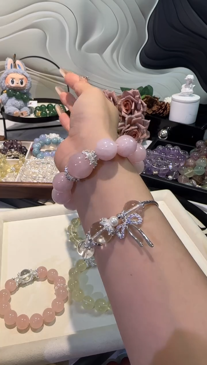 水晶手串未镶嵌粉雪花