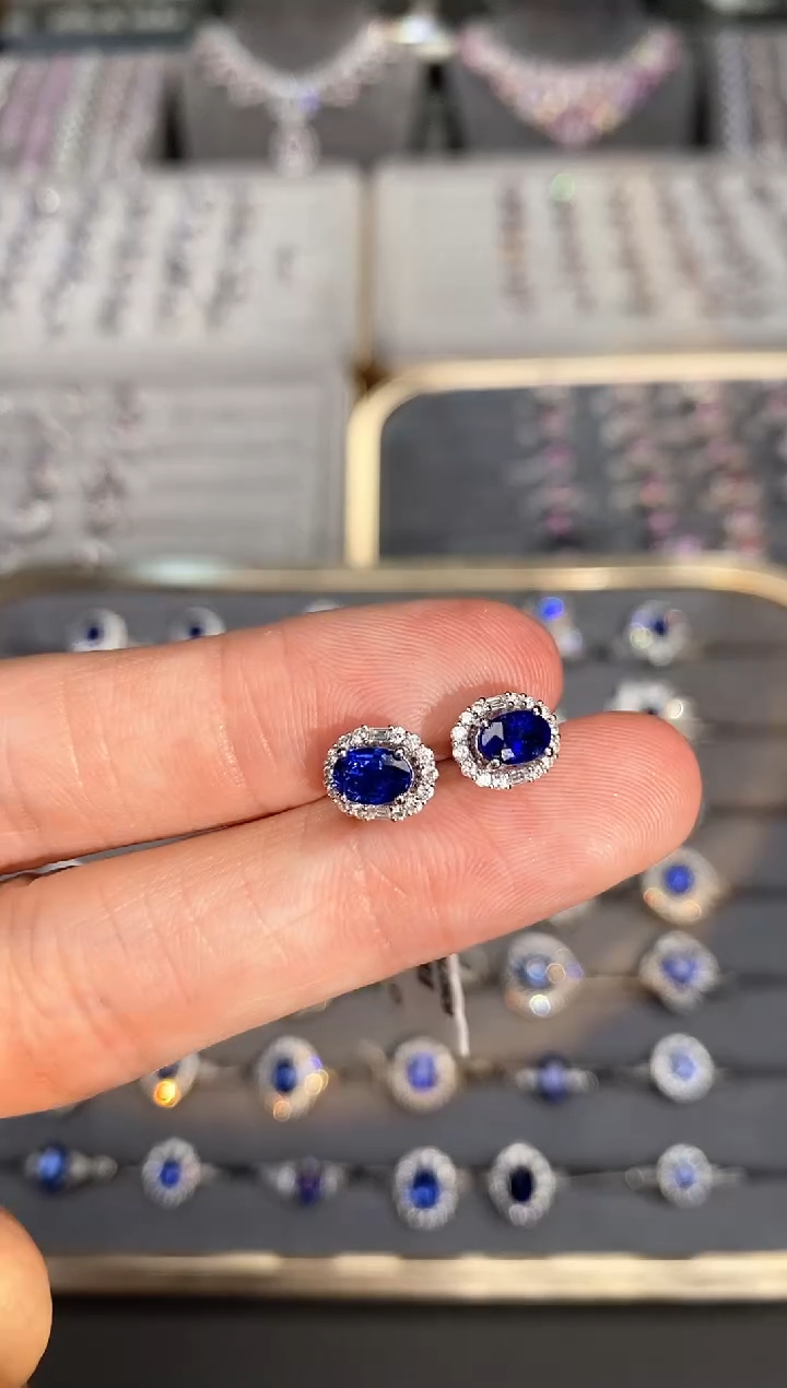 【闪购商品】蓝宝石耳饰18K金镶嵌1.36ct/喜迎财神专属价