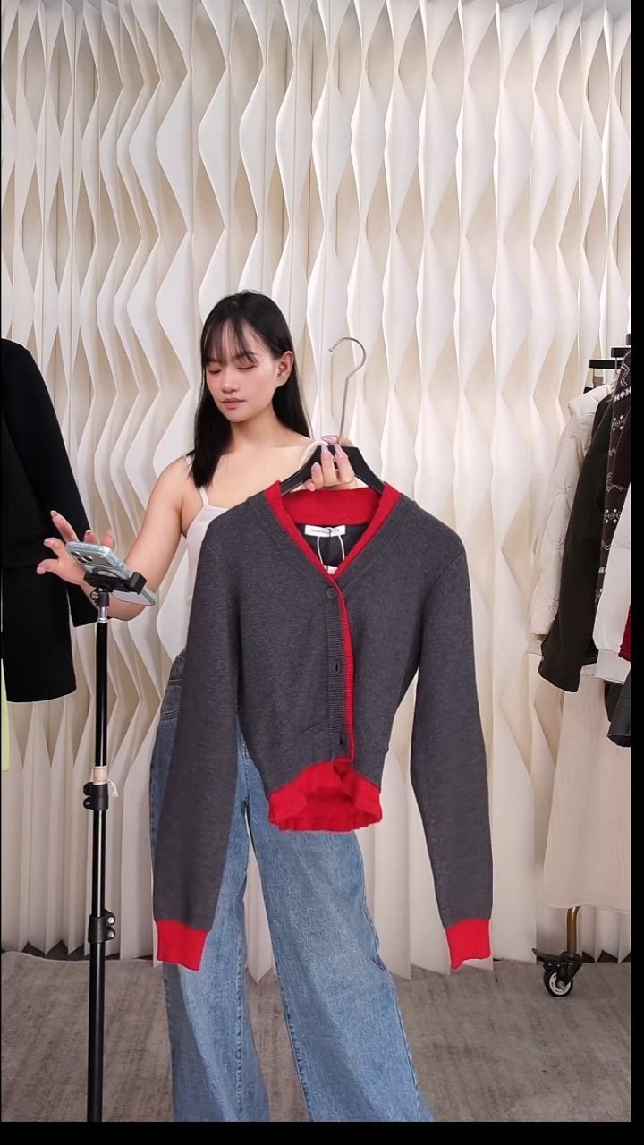  假两件针织开衫外套女短款双门襟拼色V领针织上m码