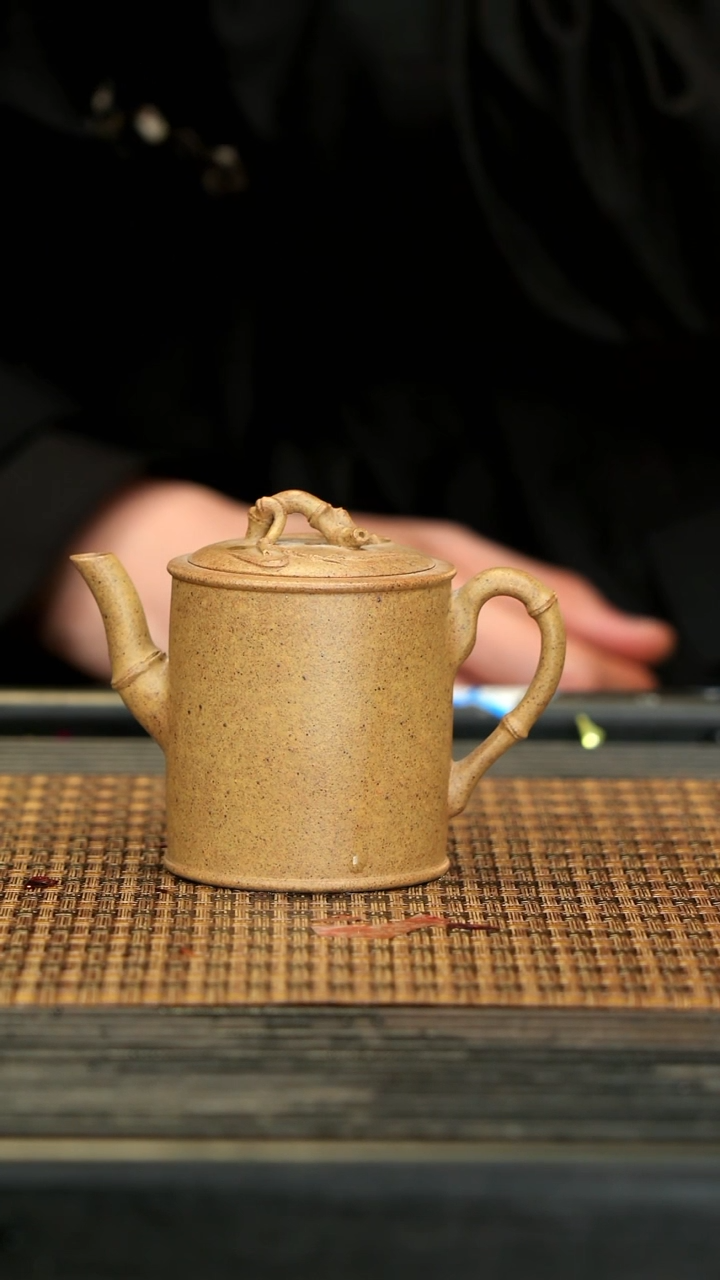 【闪购商品】紫砂茶壶孤96竹节 柴烧