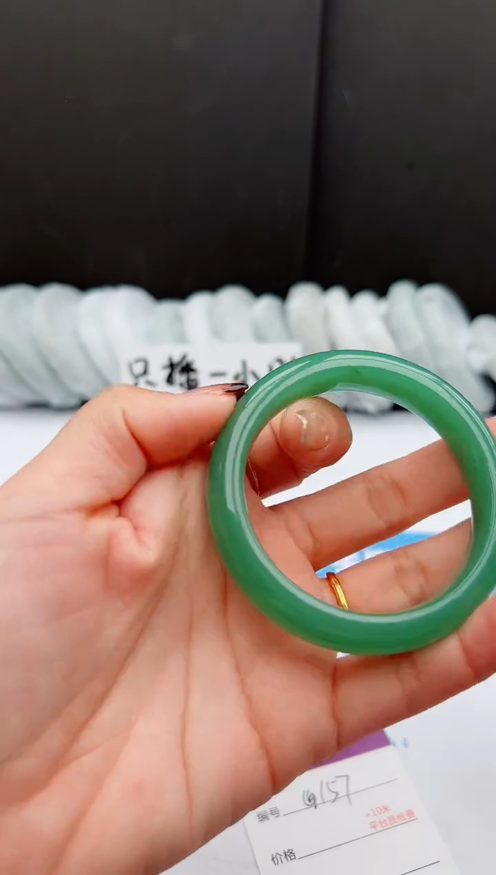 【闪购商品】石英质玉手镯未镶嵌157--53-54