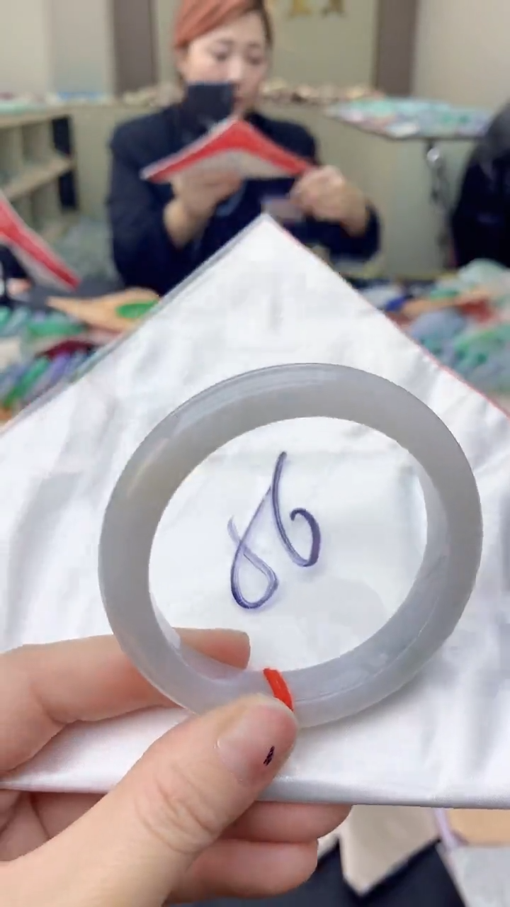 【闪购商品】翡翠手镯未镶嵌0649523642