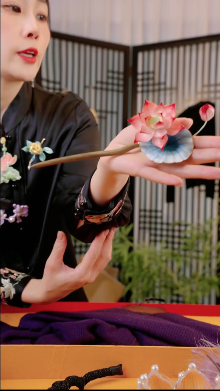 刺绣s****s非遗绒花手工饰品