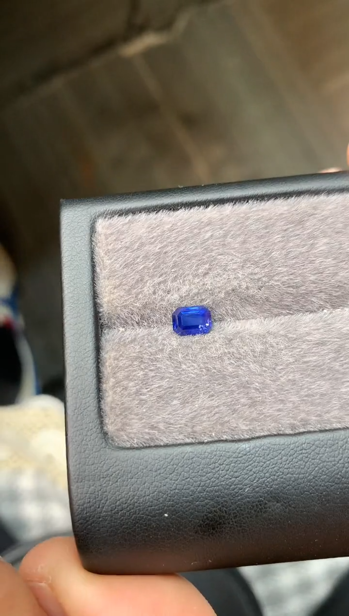 【闪购商品】定制蓝宝石裸石未镶嵌1.08ct 兰卡老烧皇家蓝