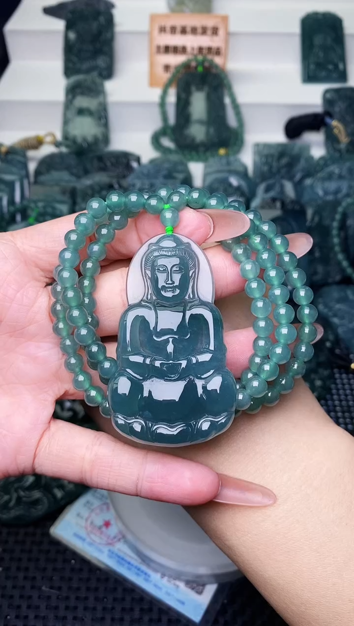 颈饰未镶嵌翡翠 