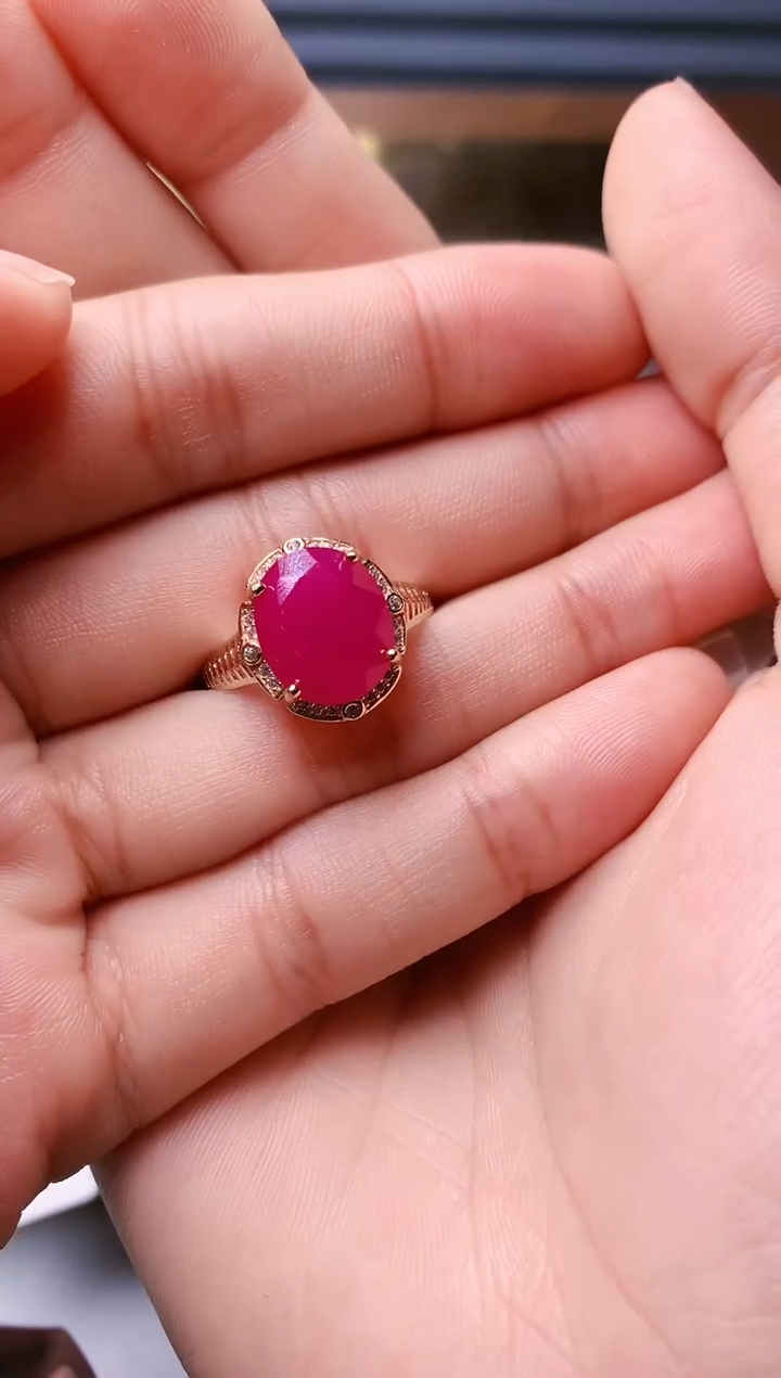 【闪购商品】红宝石戒指银S925镶嵌........