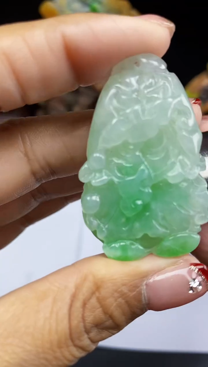 【闪购商品】翡翠颈饰未镶嵌翡翠A货