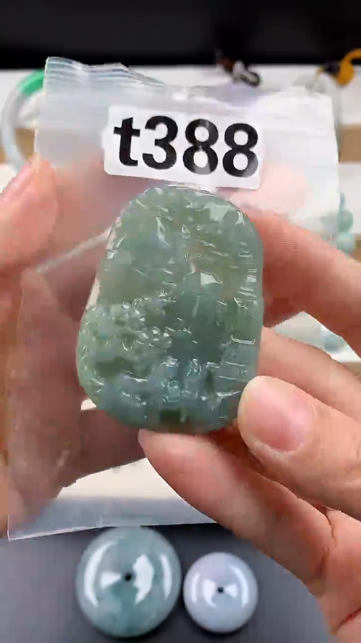 颈饰未镶嵌翡翠天然翡翠吊坠挂件