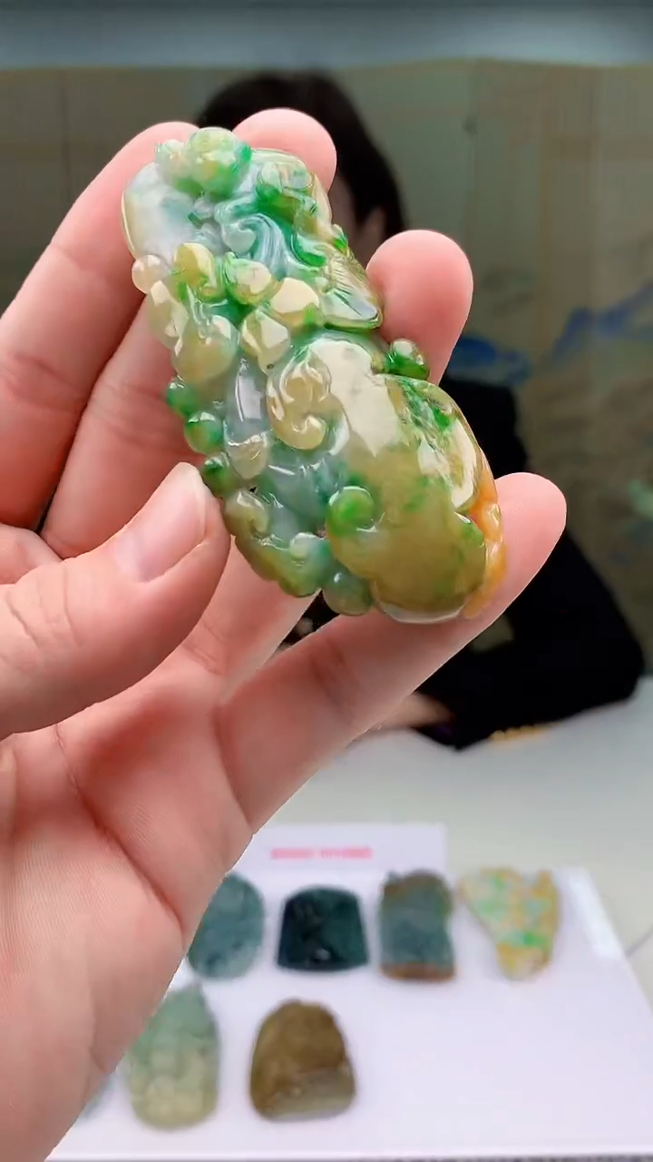 【闪购商品】定制翡翠未镶嵌4829bb-毛货挂件75