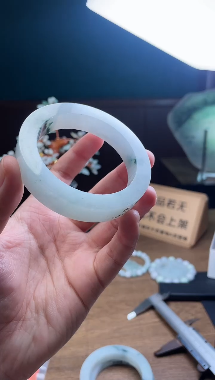 【闪购商品】定制翡翠手镯未镶嵌定制