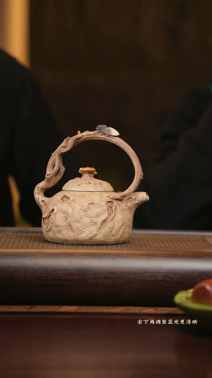 【闪购商品】紫砂茶壶gjf 一鸣惊人供春提梁 青段泥 300