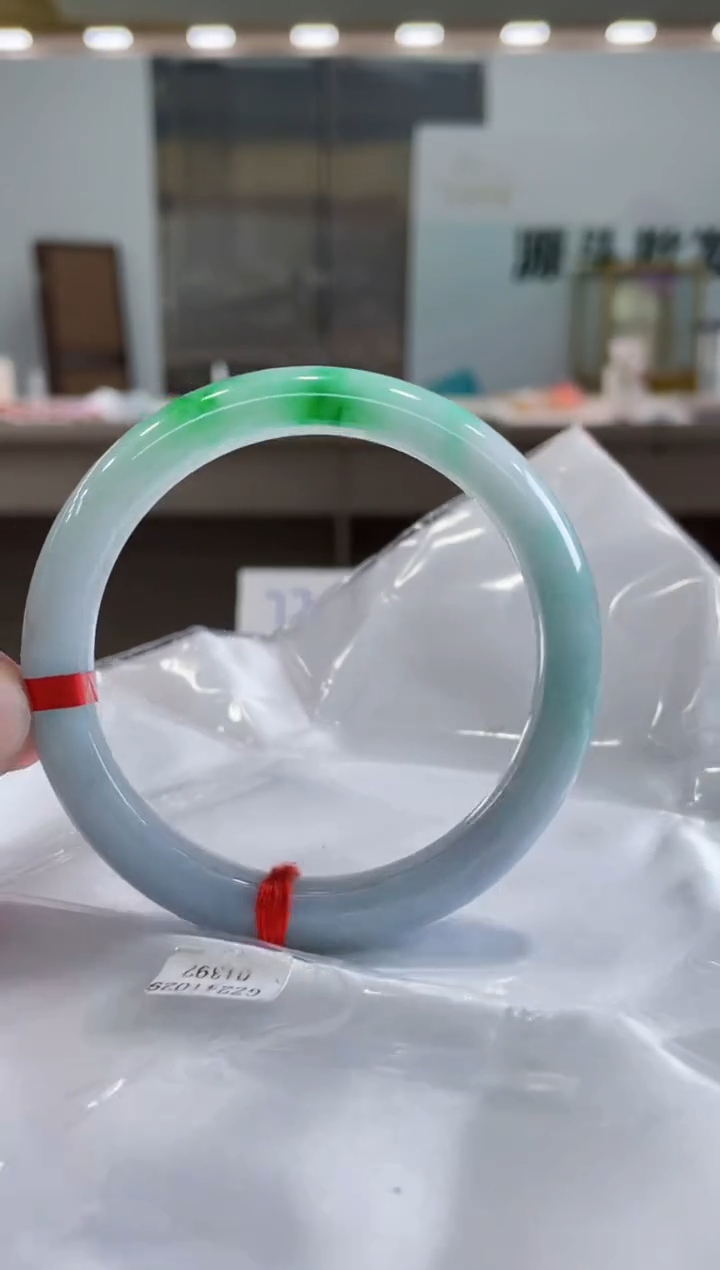 【闪购商品】翡翠手镯未镶嵌手镯