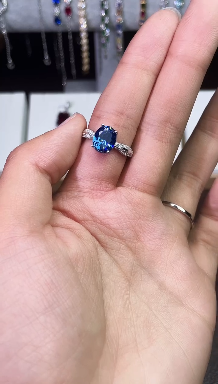 足铂镶嵌合成（培育）蓝宝石戒指/指环蓝宝戒指