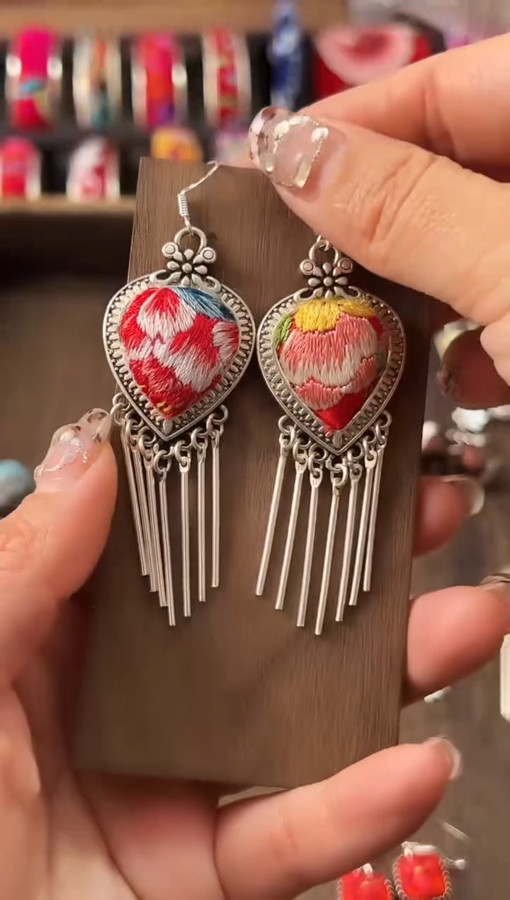 【闪购商品】织绣民族风老绣饰品422