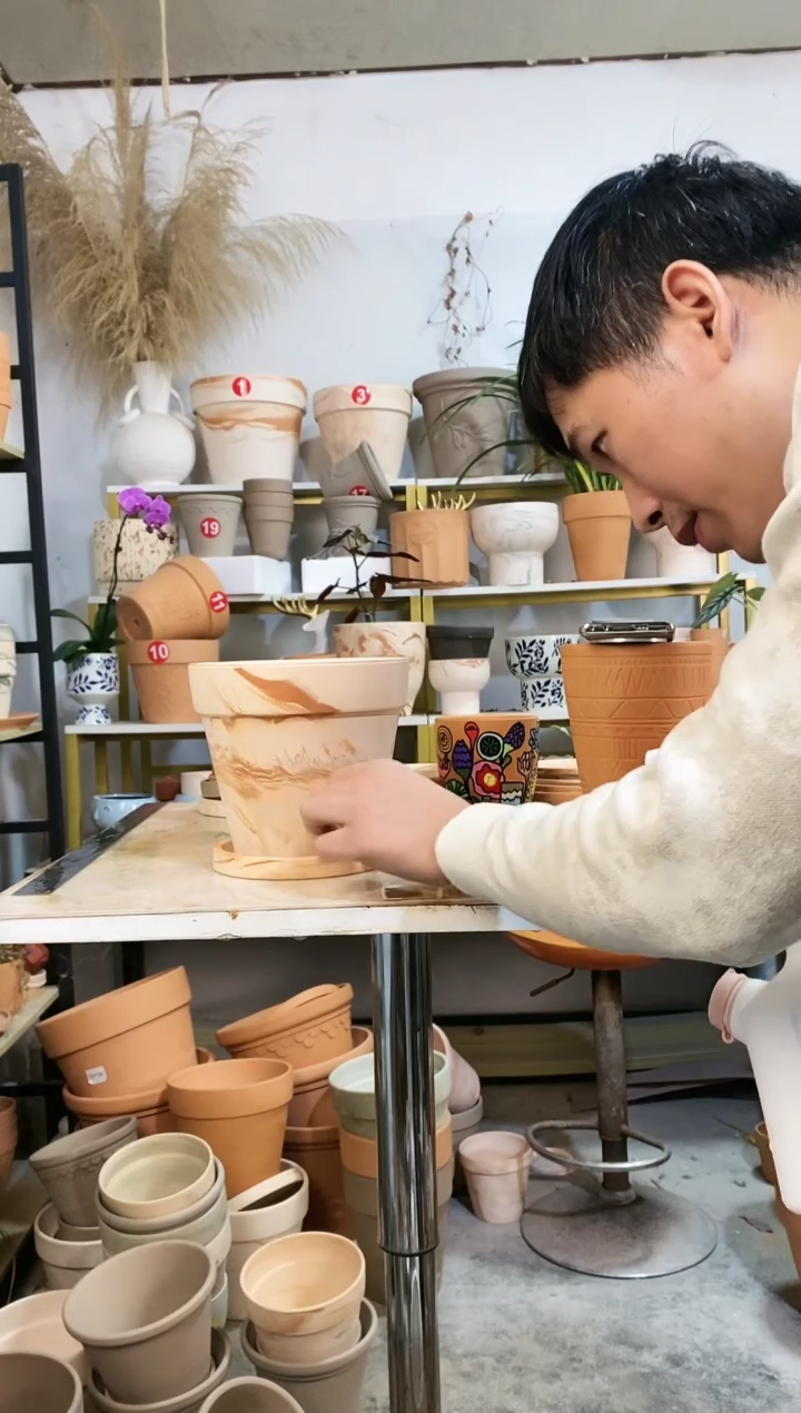 【闪购商品】红陶18*17玛奇朵 1盆1托