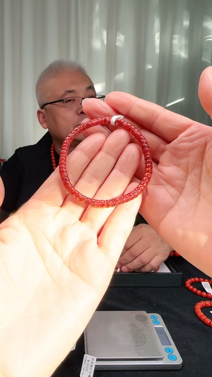 未镶嵌多样性发一件南红玛瑙5MM精工原矿九口直切手串