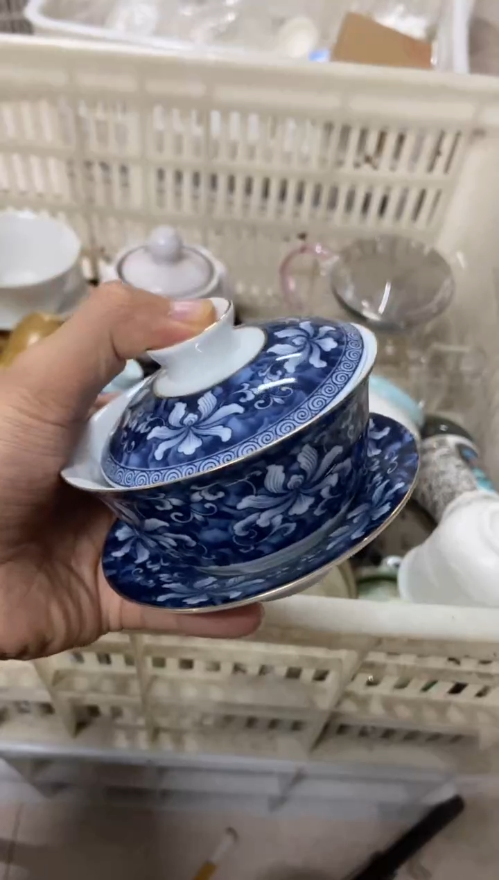 无运费险有瑕疵的摄影的产品有使用过的痕迹有点脏介意勿拍