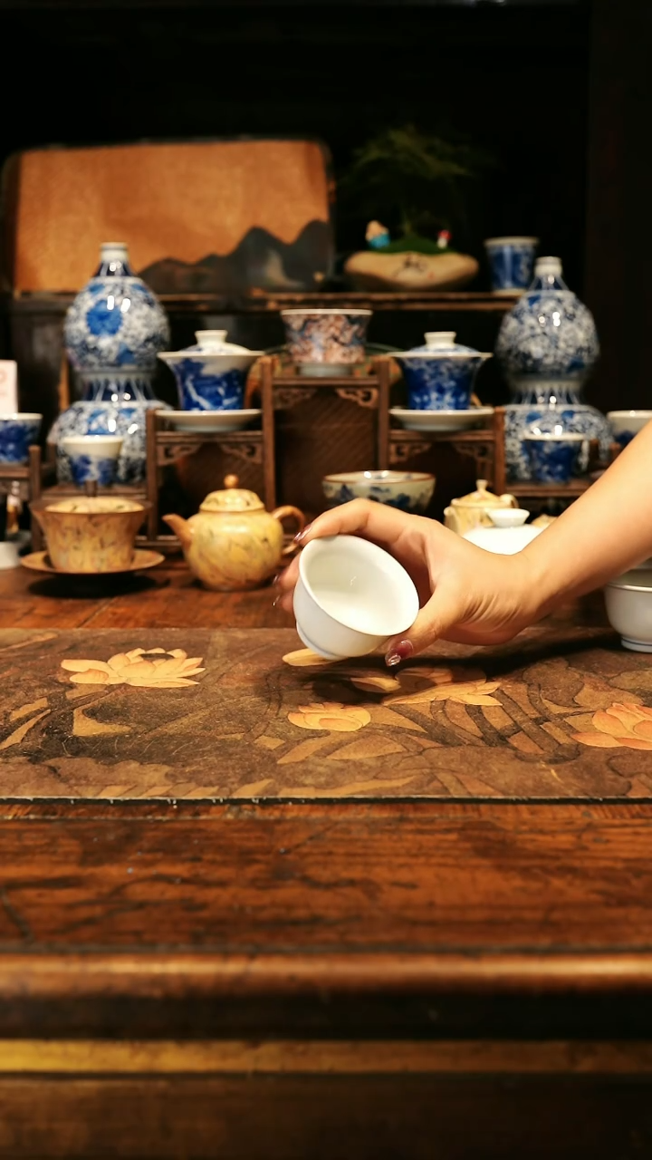 【闪购商品】陶瓷白瓷小压手