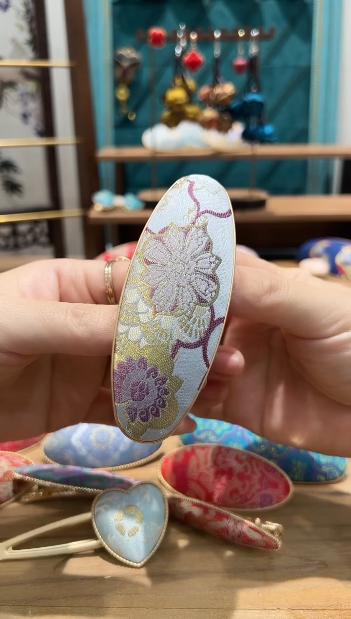 【闪购商品】【一物一拍专车】窗花浅色大号弹簧夹