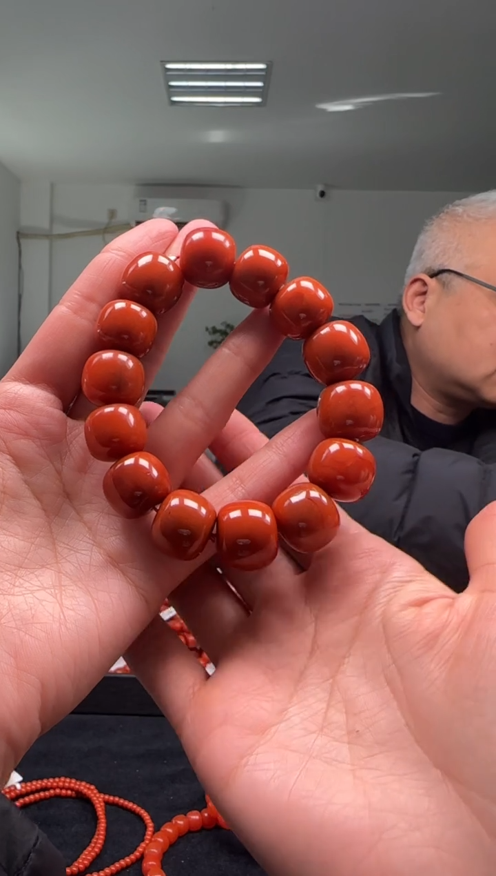【闪购商品】南红玛瑙18mm瓦西手串老型未镶嵌多样性发一件