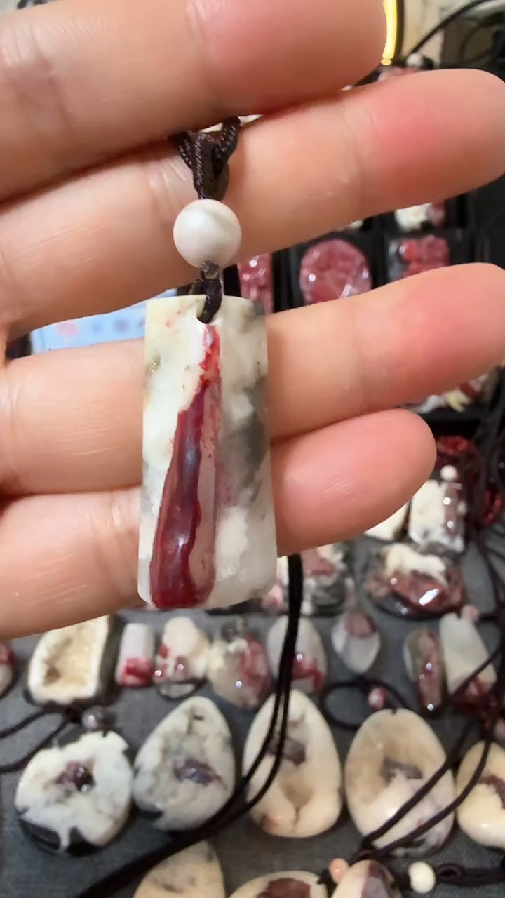 【闪购商品】天然辰砂大晶砂随行吊坠1
