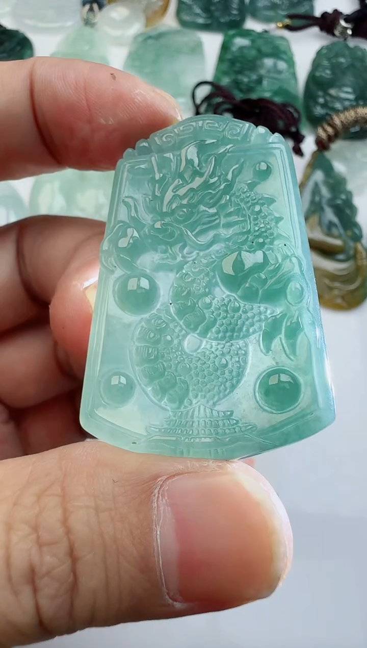 【闪购商品】翡翠颈饰未镶嵌多样性随机发其一