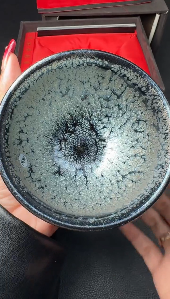 【闪购商品】茶盏阙梅娇黑牡丹163