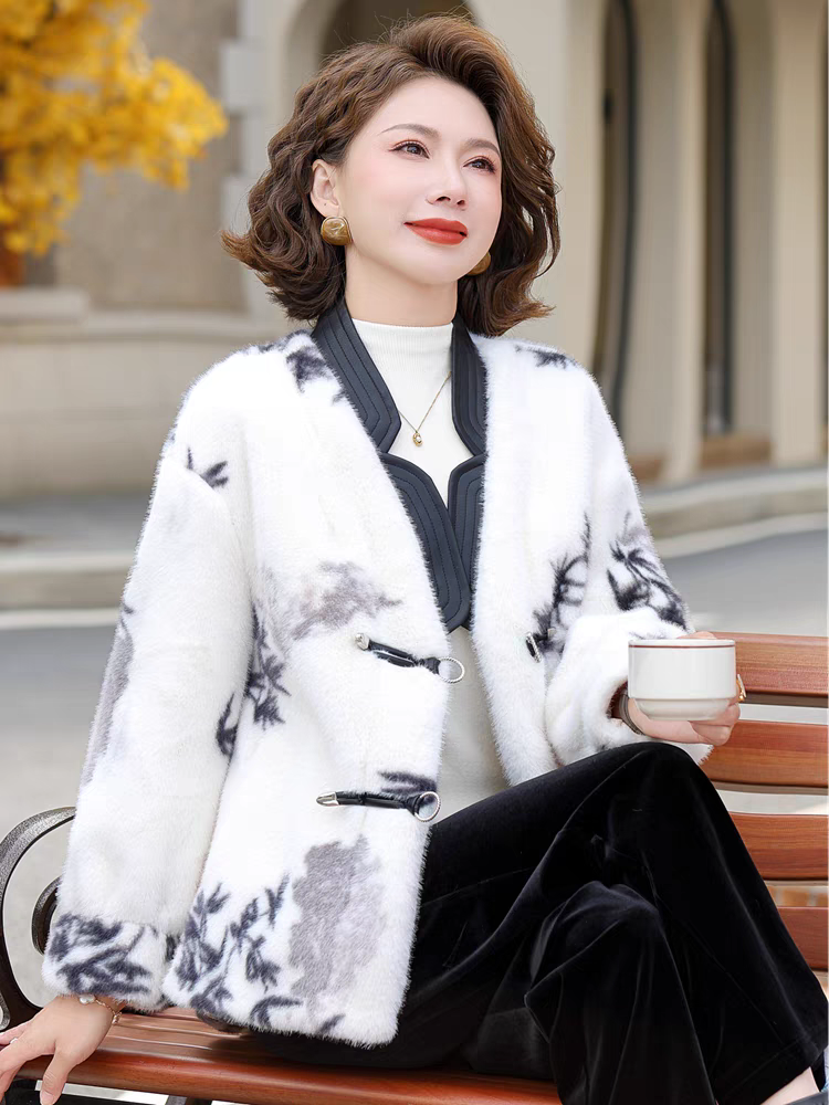 6冬装中式国风皮毛一体仿貂绒高档洋气妈妈民族风盘扣开衫大衣