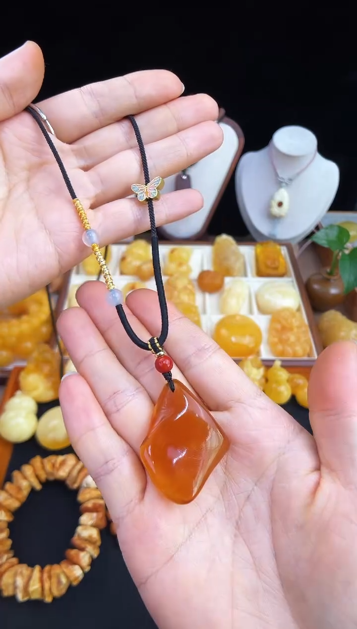 未镶嵌琥珀珠宝奇石柒月