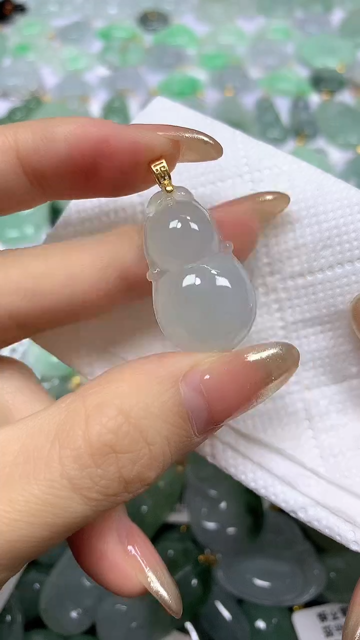 颈饰未镶嵌翡翠A货