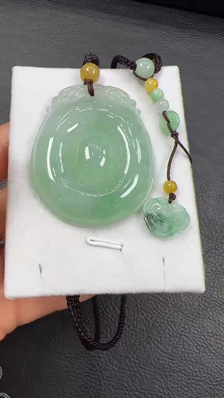 【闪购商品】翡翠挂件未镶嵌福贝