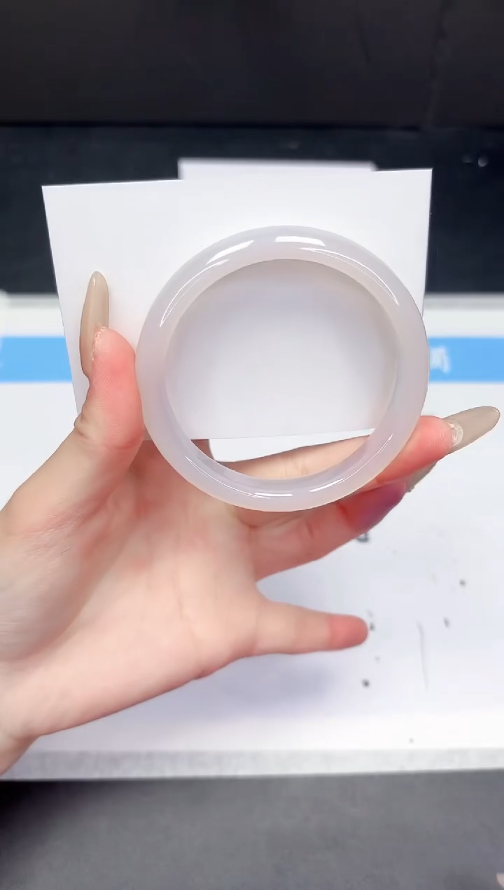 【闪购商品】石英质玉手镯未镶嵌225-60.3