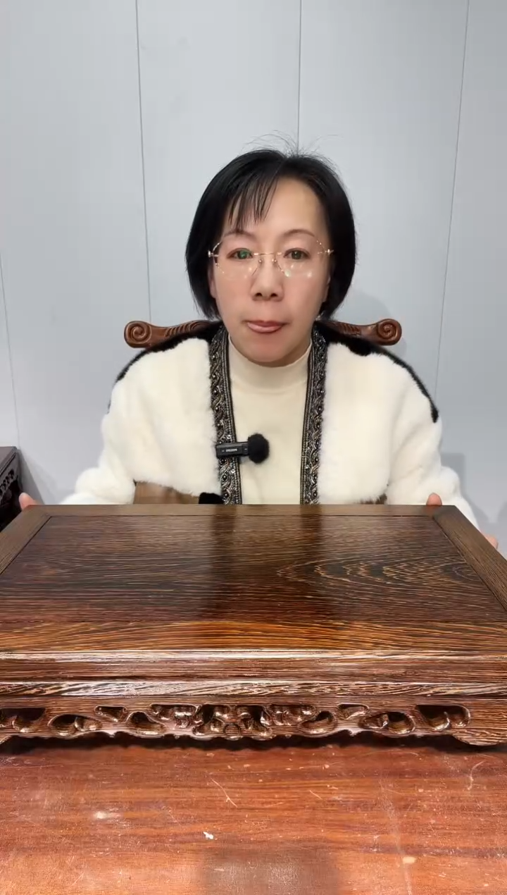 木德****司处理款鸡翅木长方底座50*30*12