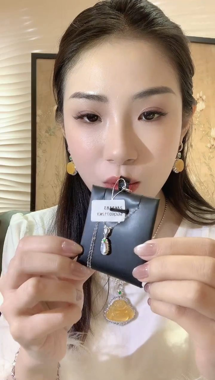 【闪购商品】翡翠套链18K金镶嵌C4多样性发货一件